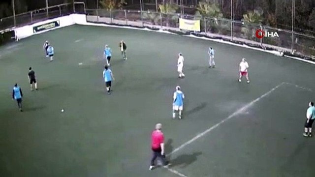 Halı saha maçında kalp krizi geçirip hayatını kaybettiği anlar kamerada