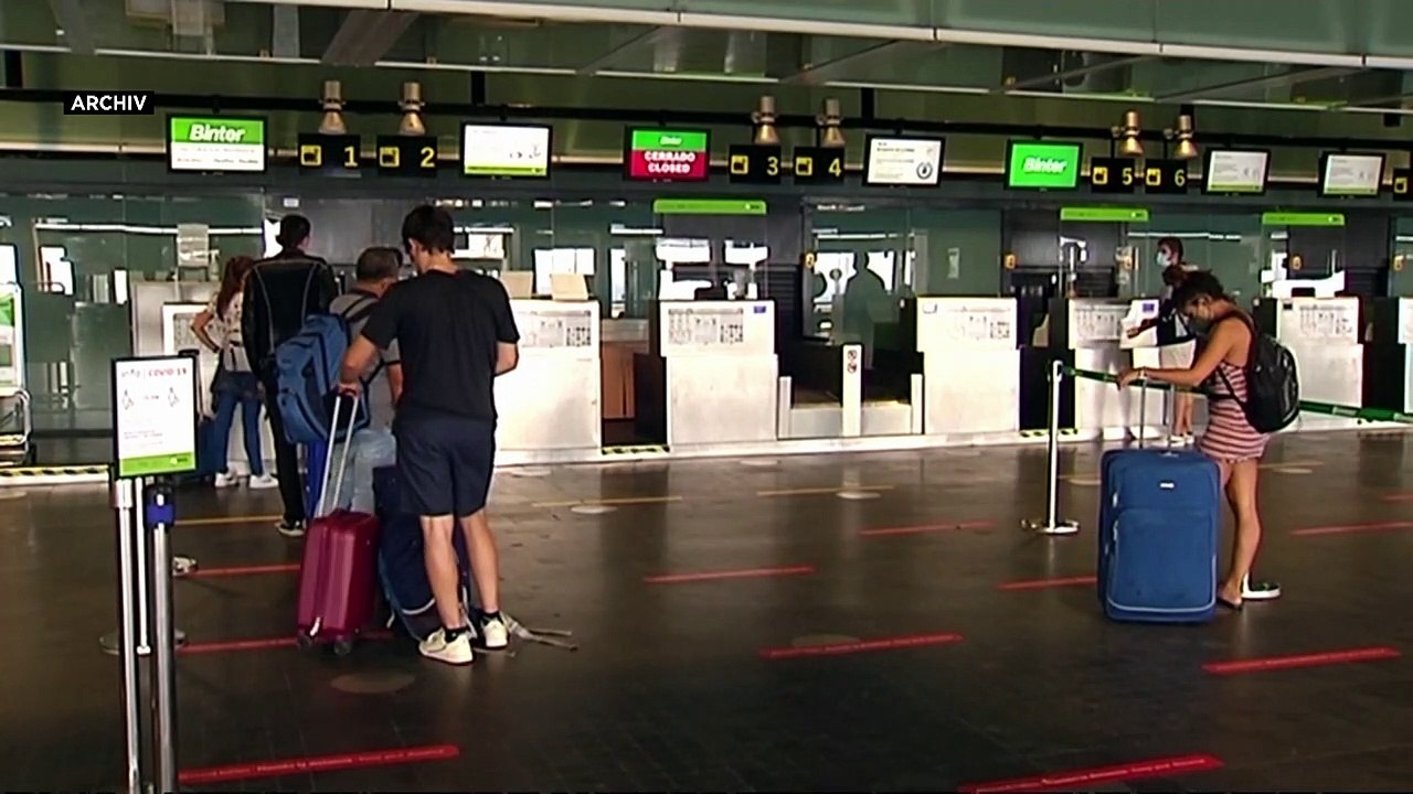 Vulkan spuckt: La Palma muss Flughafen sperren