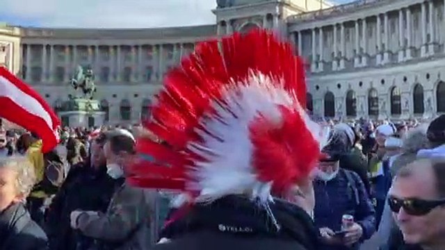 Thousands join anti-COVID-19 restriction, vaccine protests in Prague, Rome