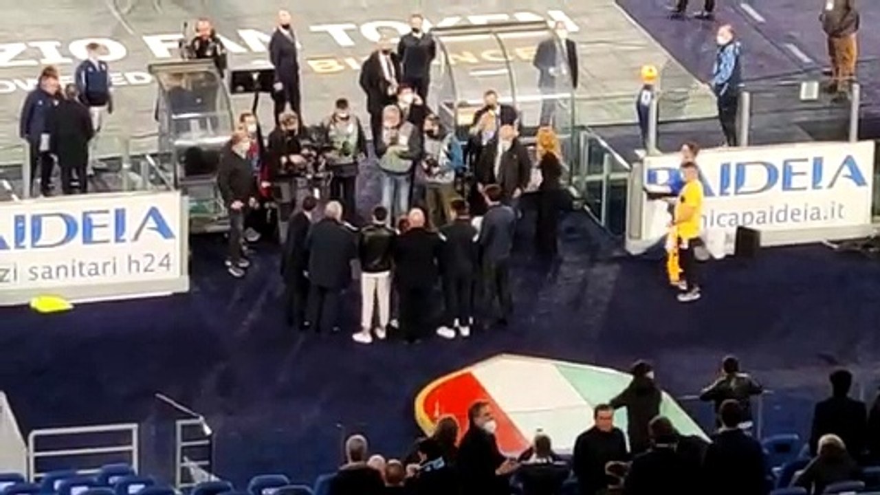 "Fratelli tutti", Lotito e Agnelli a bordo campo prima di Lazio - Juventus