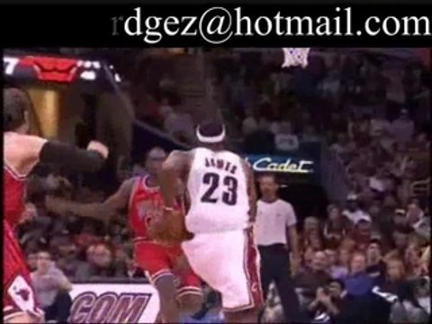 LeBron James take flight over Luol Deng for hammer-slam fin