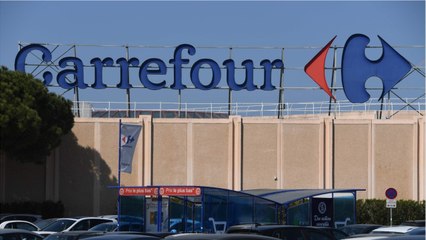 Le plus grand hypermarché Carrefour de Marseille bloqué par des salariés