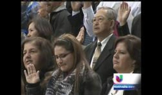 Llaman a los latinos a inscribirse para votar