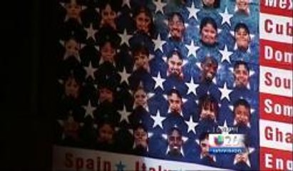 Presentan bandera norteamericana inmigrante para pedir reforma migratoria