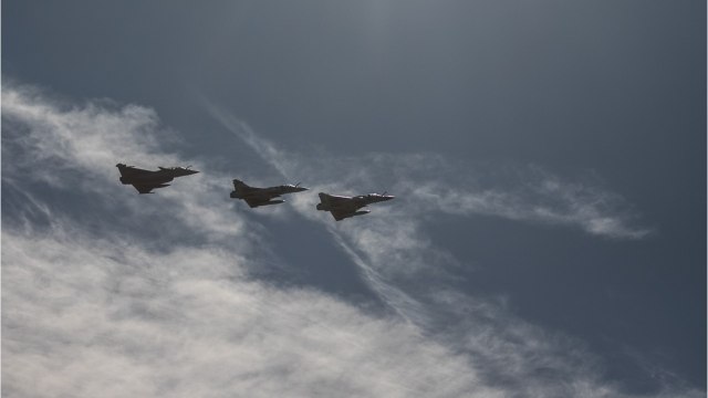Un Rafale vole trop bas et coupe trois lignes électriques