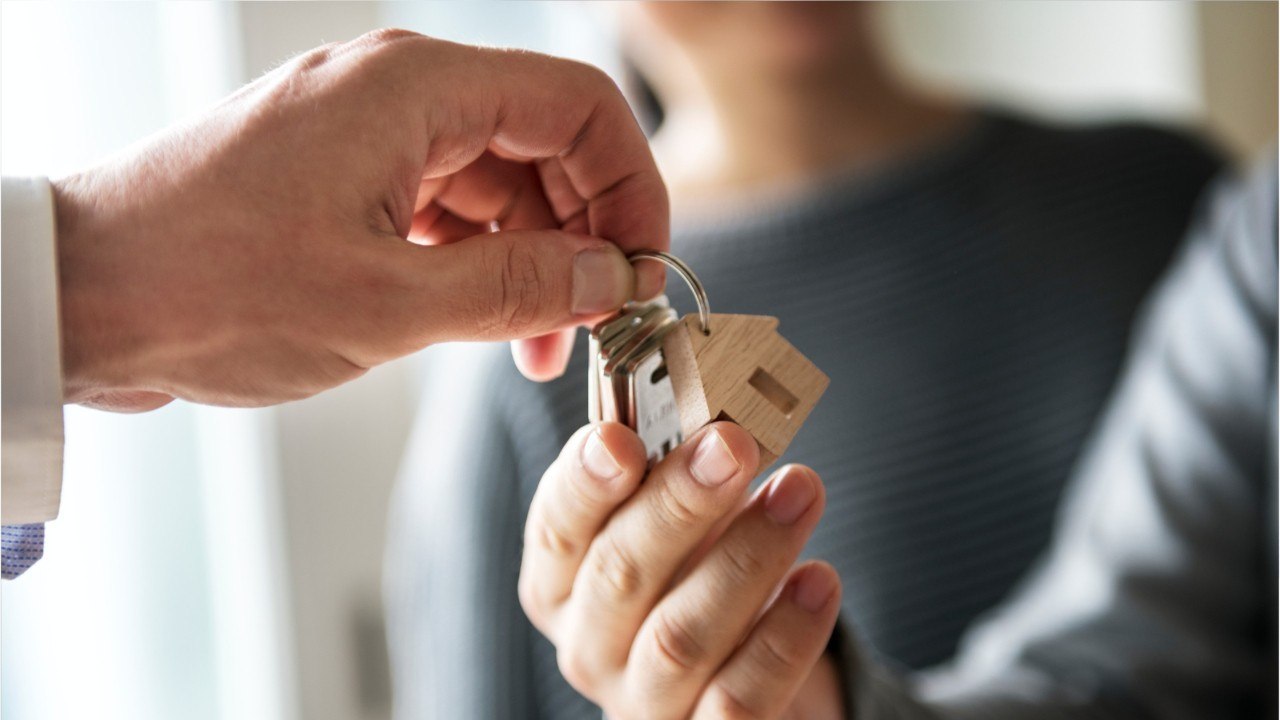 Crédit immobilier : les taux baissent pour tous les profils, mais les durées d’emprunt augmentent