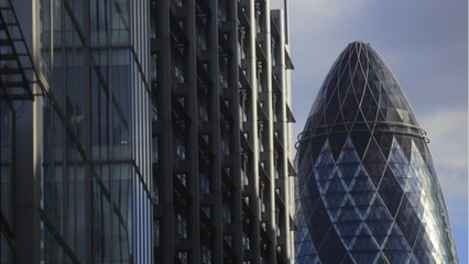 Le retour d'un investisseur déchu fait grincer des dents au Royaume-Uni