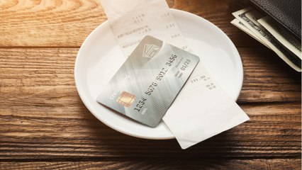 Angleterre : ils reviennent payer leur note au restaurant après une menace du gérant