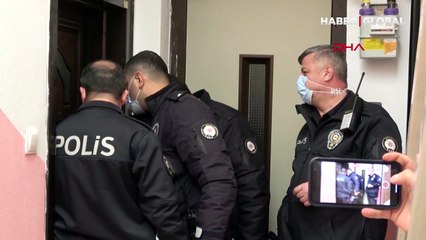 Aksaray'da annesini mutfağa kilitleyen çocuğa babası kemerle saldırmaya kalkıştı
