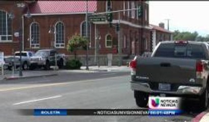 Policía investiga dos apuñalamientos