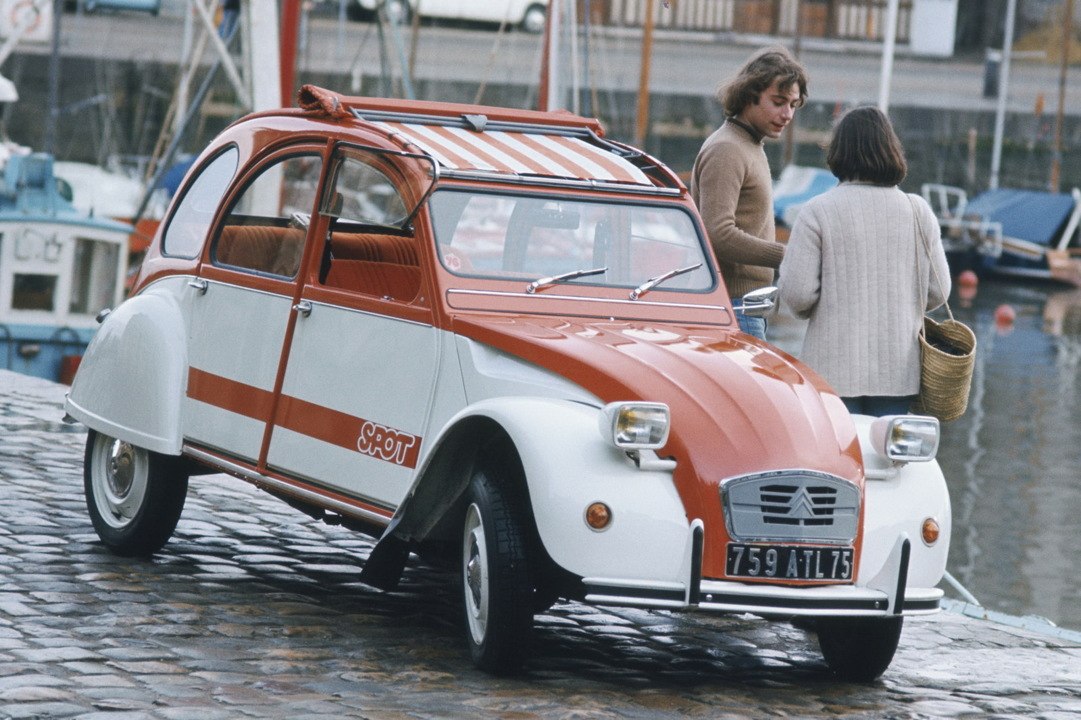 De l’urine de porc dans nos voitures, nouvelle DS4, cette voiture peut cacher un radar… le JT Auto