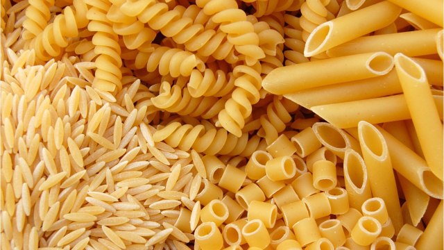 Système U rappelle des lots de pâtes, Intermarché du couscous et Carrefour du riz, potentiellement dangereux