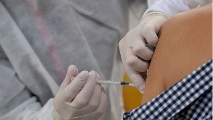 Un lien “clair” entre le vaccin AstraZeneca et les thromboses, selon l’EMA