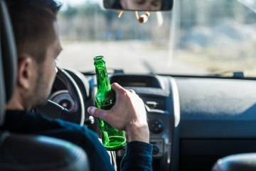 Vente d'éthylotests obligatoire, prix des péages, la Dacia Spring chez Leclerc… le JT Auto