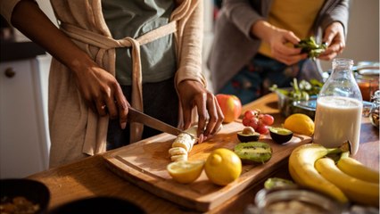 Poulet gonflé à l’eau, poivre frauduleux… une pétition réclame les noms des entreprises coupables