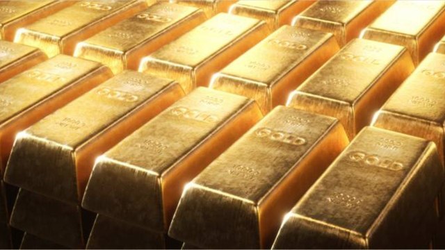 L'or plonge, le bond des taux d'intérêt et l'annonce d'un vaccin russe pèsent