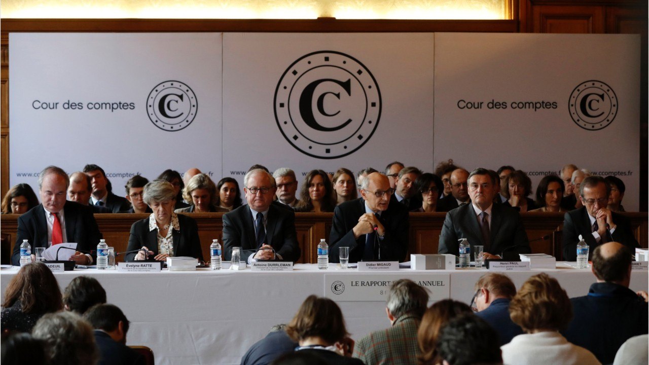 Voitures de fonction, augmentations turbo... les cadres de Pôle Emploi bien trop choyés, tacle la Cour des comptes