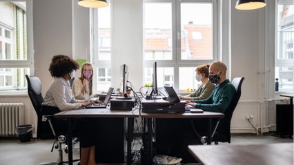 Couvre-feu à 18h : pourrez-vous aménager vos horaires de travail avec votre employeur ?