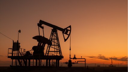Le pétrole chute, le coronavirus se propage rapidement aux États-Unis
