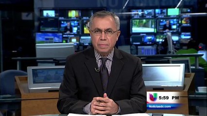 Hombre ataca con un hacha