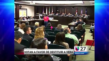 Votan a Favor de Destituir a Vera