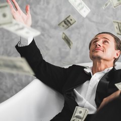 Il Gagne À L'EuroMillions Et Décide De Ne Plus Faire Payer Ses Clients (1)