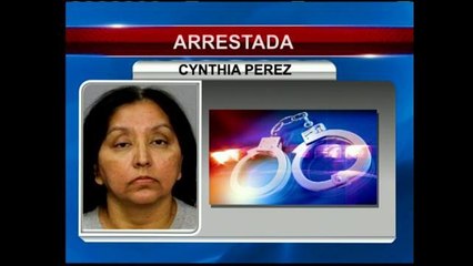 Arrestan a una mujer por suministrar alcohol a menores