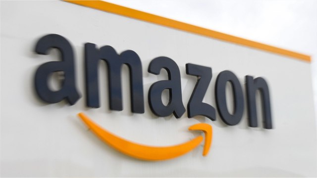 Comment un Espagnol a escroqué Amazon de 330.000 euros en renvoyant des boîtes de terre