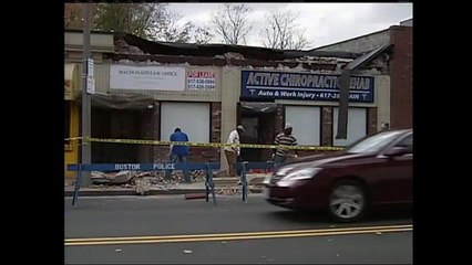 Dorchester: Colapsa techo de un local comercial