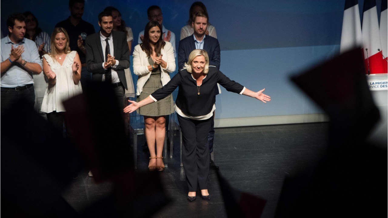Marine Le Pen perd son procès contre Laurent Ruquier, qui avait diffusé une affiche peu flatteuse
