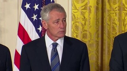 DC: Controversia por renuncia de Secretario de Defensa de la Nación