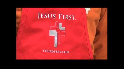 Alimentan a personas sin hogar