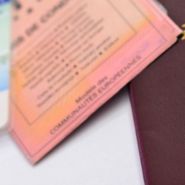 Des Cartes D'identité Au Format Carte Bancaire Dès 2021 (1)