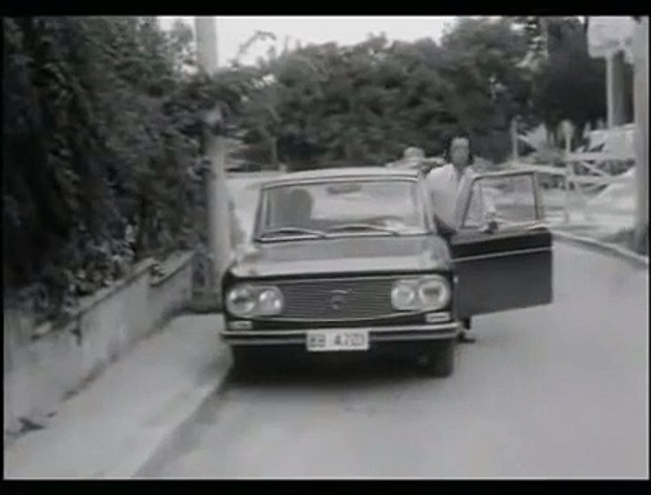 Σπάνιο βίντεο: Όταν ο Σωτήρης Μουστάκας και η Μαρία Μπονέλου ανακοίνωναν το γάμο τους δημόσια