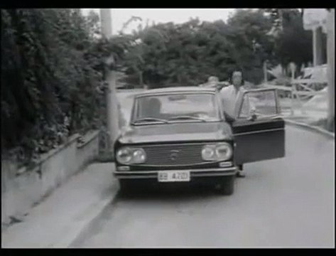 Σπάνιο βίντεο: Όταν ο Σωτήρης Μουστάκας και η Μαρία Μπονέλου ανακοίνωναν το γάμο τους δημόσια