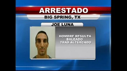 Lo arrestan por robo y poseer un arma