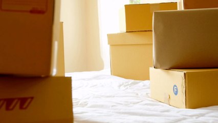 Coronavirus : faut-il s’inquiéter des colis Amazon et AliExpress ?