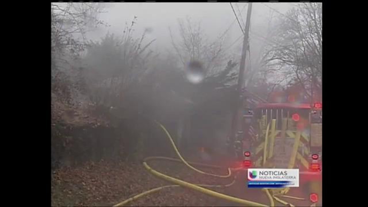 Voraz Incendio en Waltham