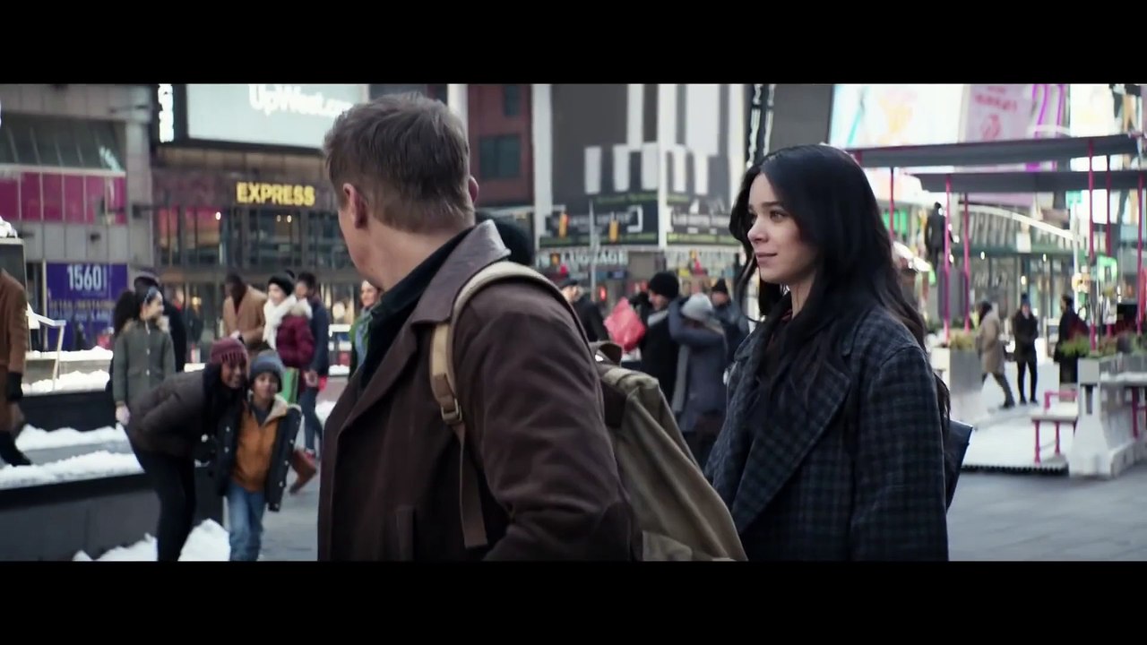 Marvel's Hawkeye Sneak Peek Clip - Jeremy Renne...