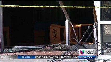 Conductor se impacta en contra de restaurante del valle