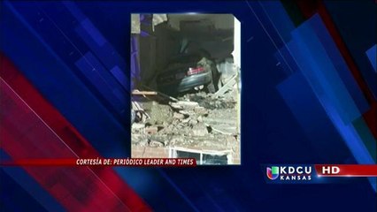 Familia sale ilesa tras choque de auto contra una casa en Liberal