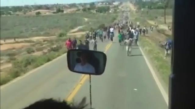 Bloqueo de jornaleros agrícolas afectan a camioneros