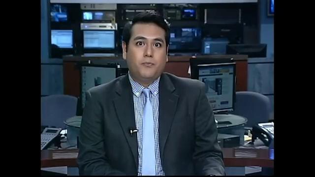 Alga mata a peces en estanque