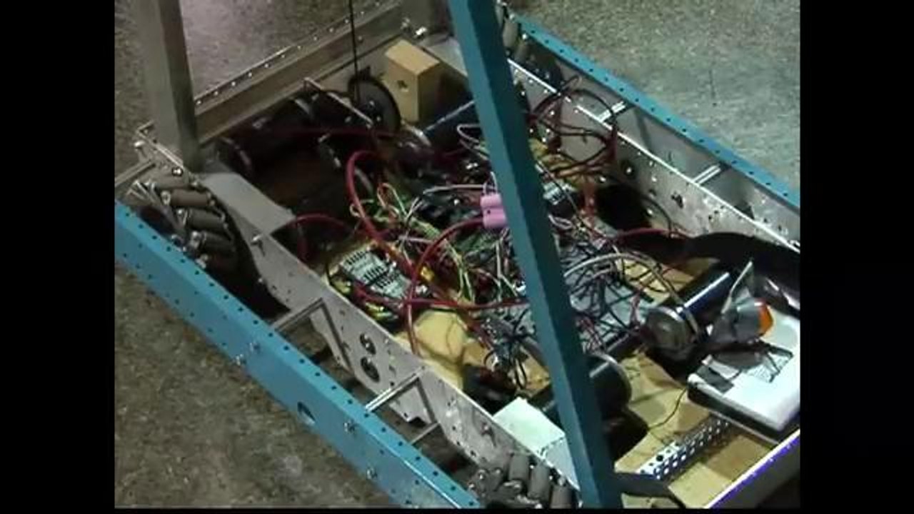 Programa de robótica recibe donación