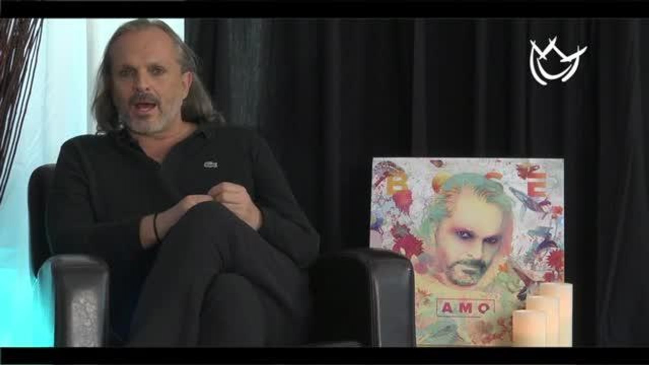 Miguel Bosé es \'papá gallina\'