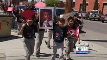 Marchan en Honor a Cesar Chavez