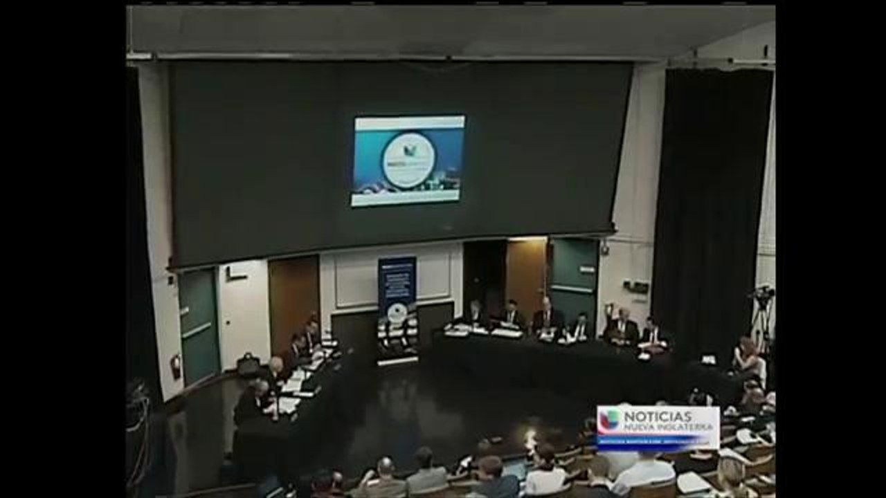 Presentan moción
