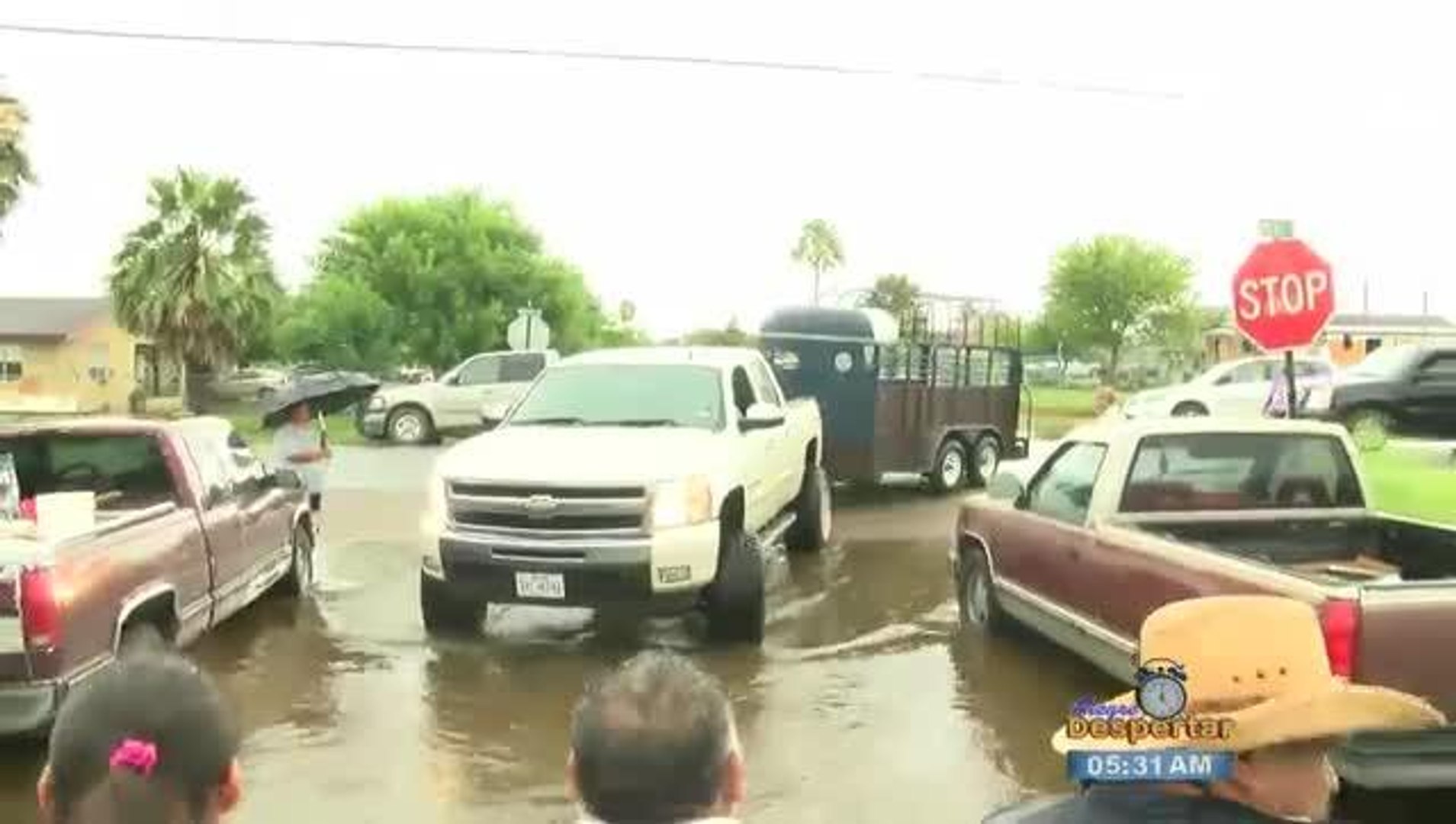 ⁣Respuesta Del Condado Ante Inundaciones y Lo Mas Reciente En Deportes