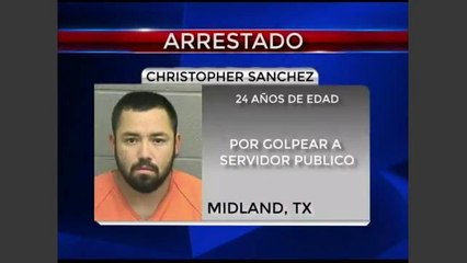 Por golpear a un servidor publico