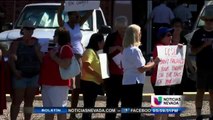 Protestan los maestros del distrito